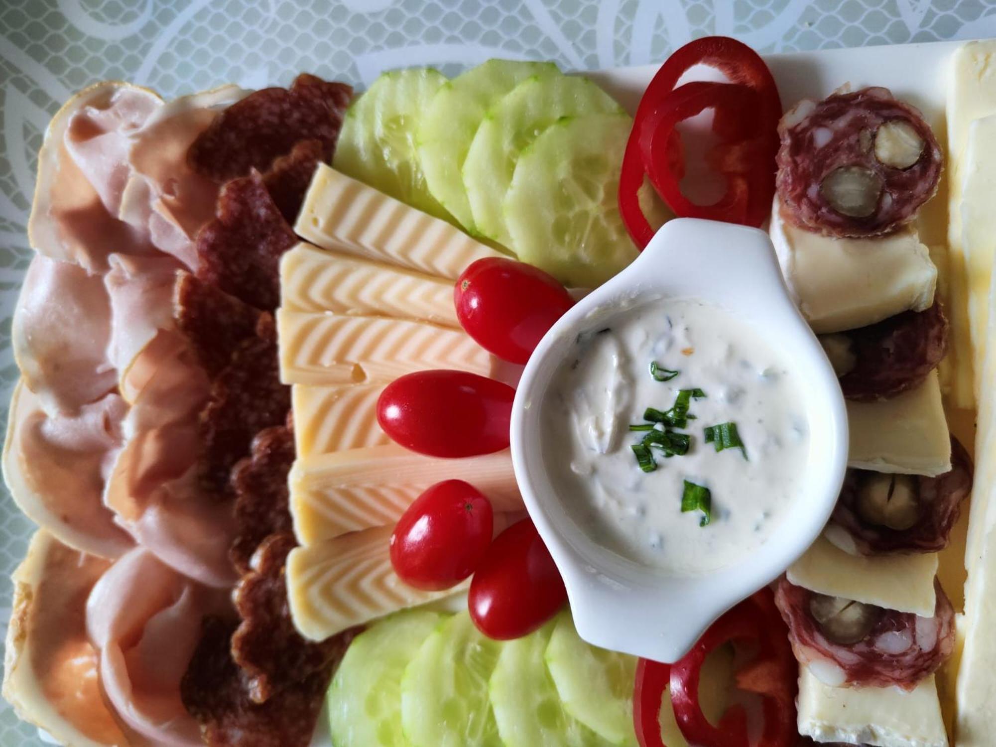 Bed And Breakfast Tvrz Velka Bukovina Ngoại thất bức ảnh