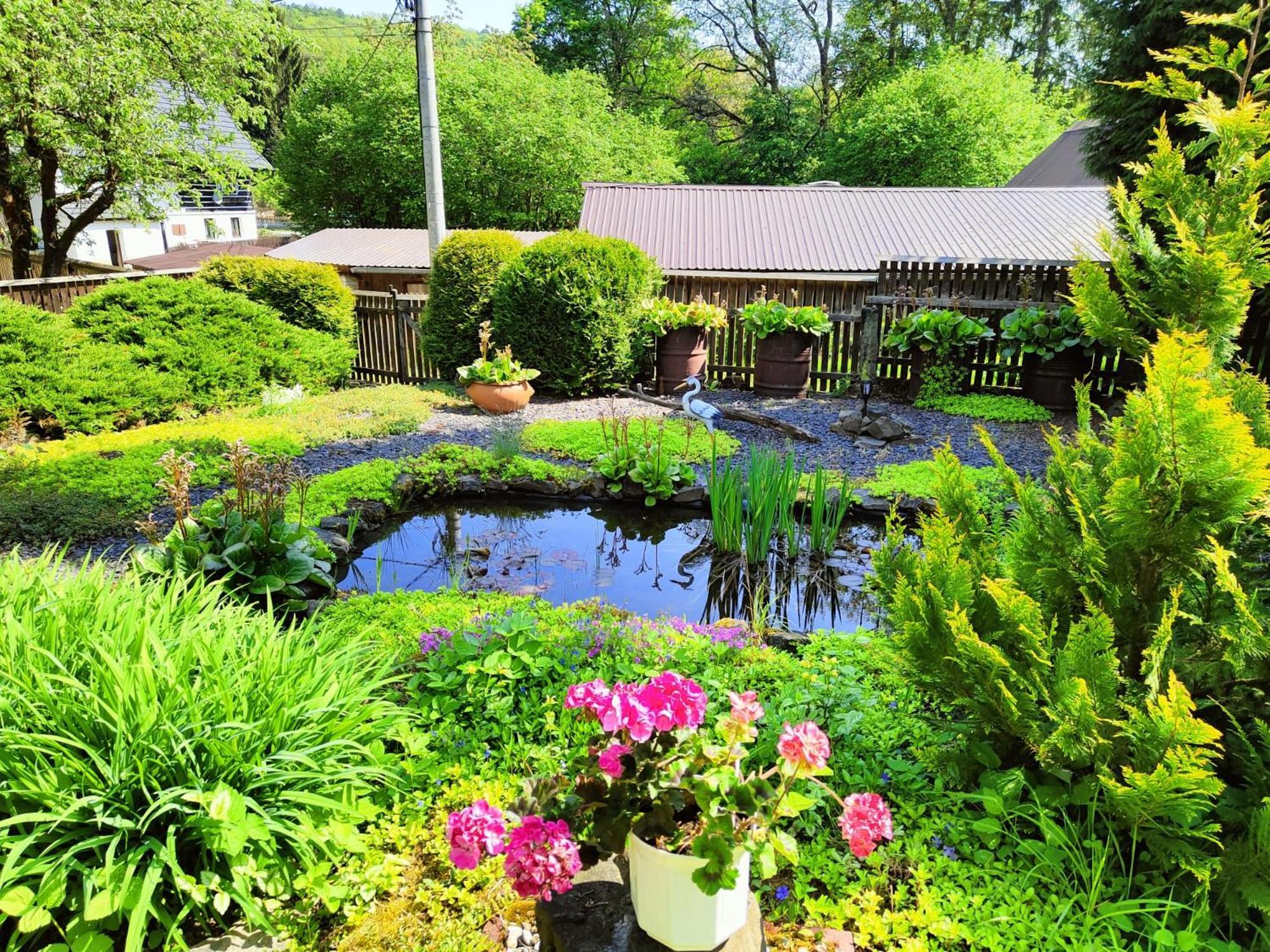 Bed And Breakfast Tvrz Velka Bukovina Ngoại thất bức ảnh