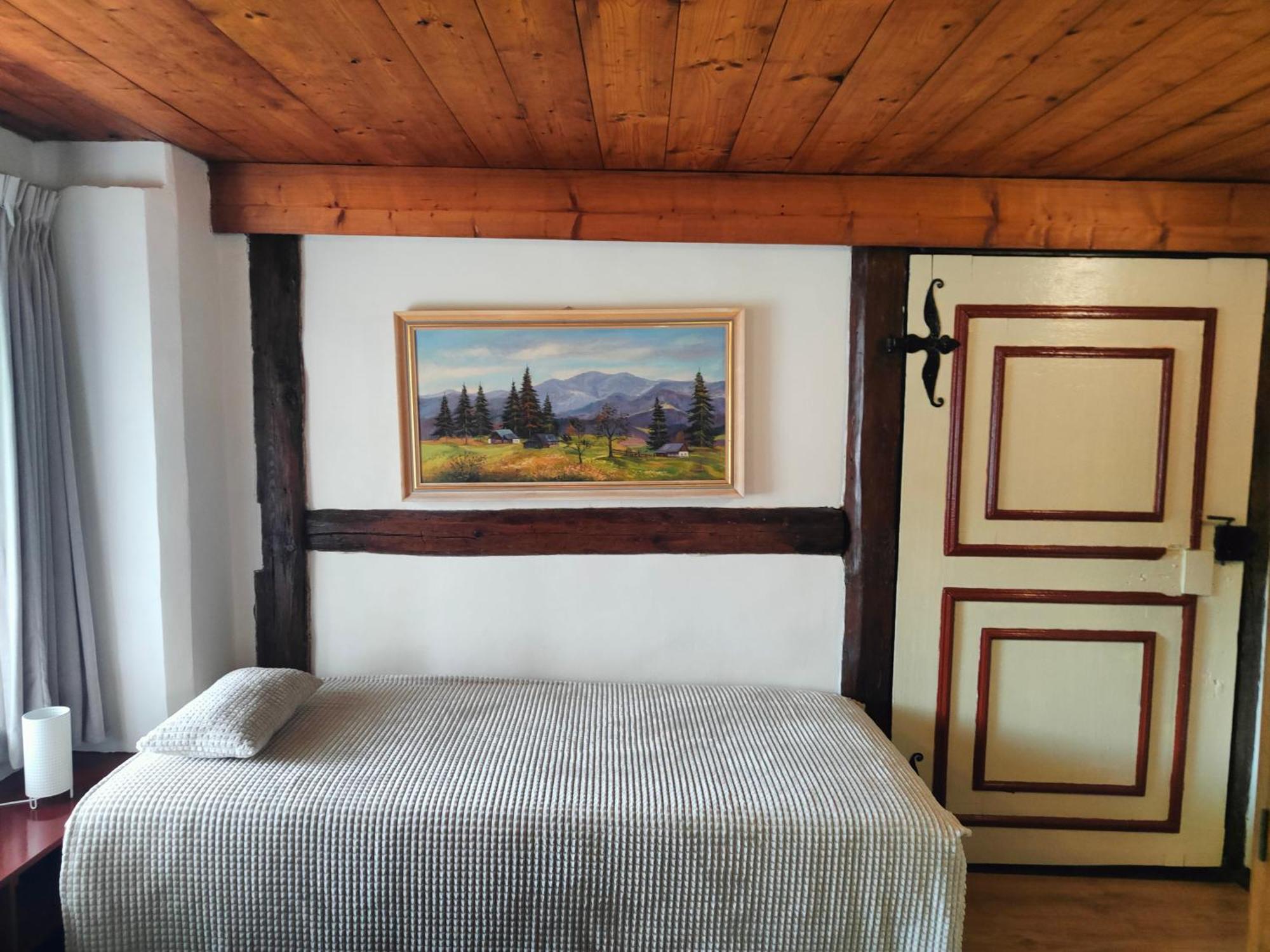 Bed And Breakfast Tvrz Velka Bukovina Ngoại thất bức ảnh